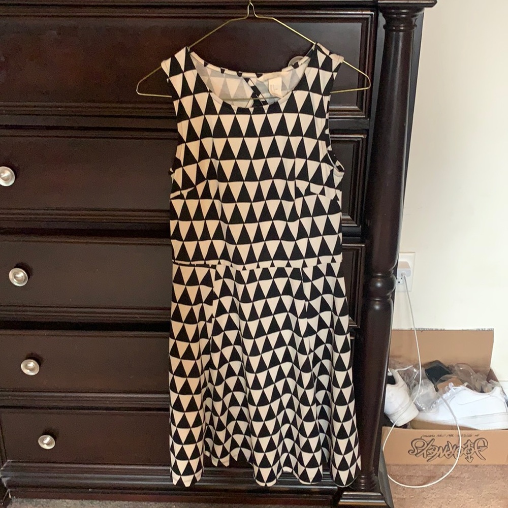 Black and white dress